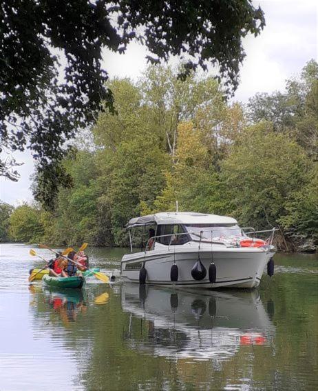Les Gites Du Parc Mantoche Le Tonneau Extérieur photo
